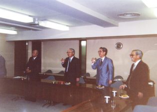 1992年NTT児島社長のご出席を得て団体設立当時の様子